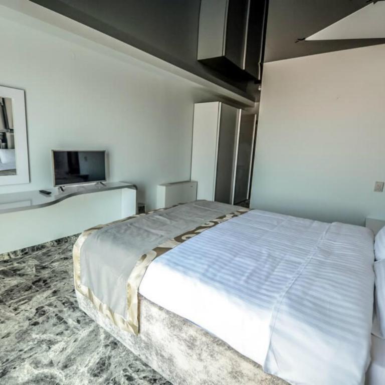 Garni Hotel Hollywoodland Wellness & Aquapark - Superior Dvokrevetna Soba sa Bračnim Krevetom - 9