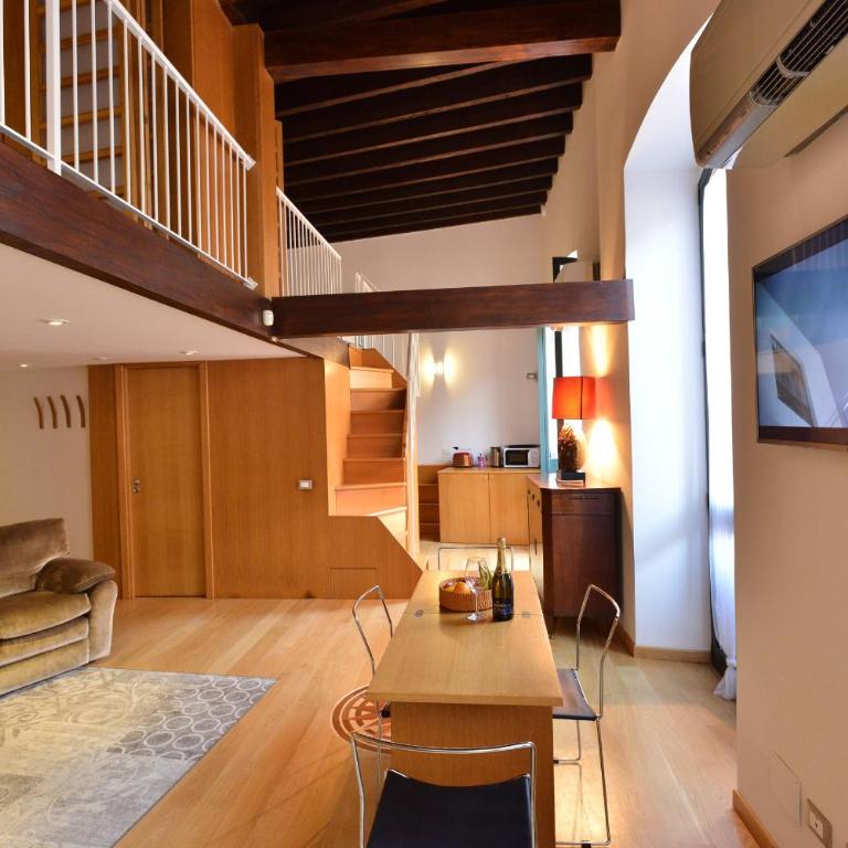 IzzHome Full Center Grand - Deluxe Apartment - 12