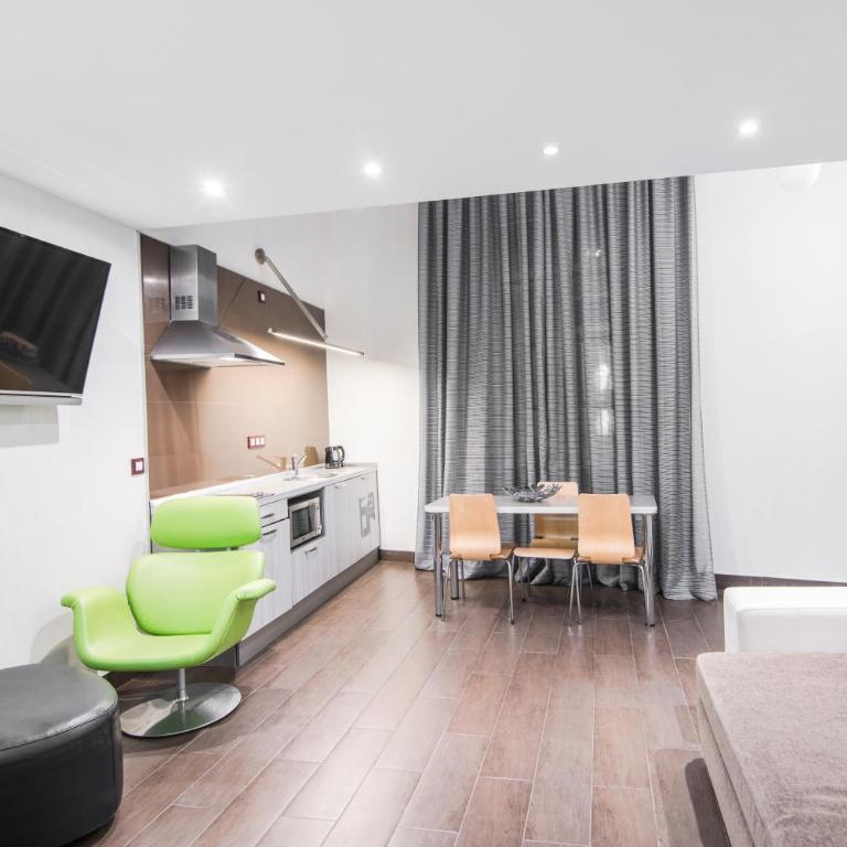 Petit Palace Boqueria Garden - Duplex Apartment (6 Adults) - 3