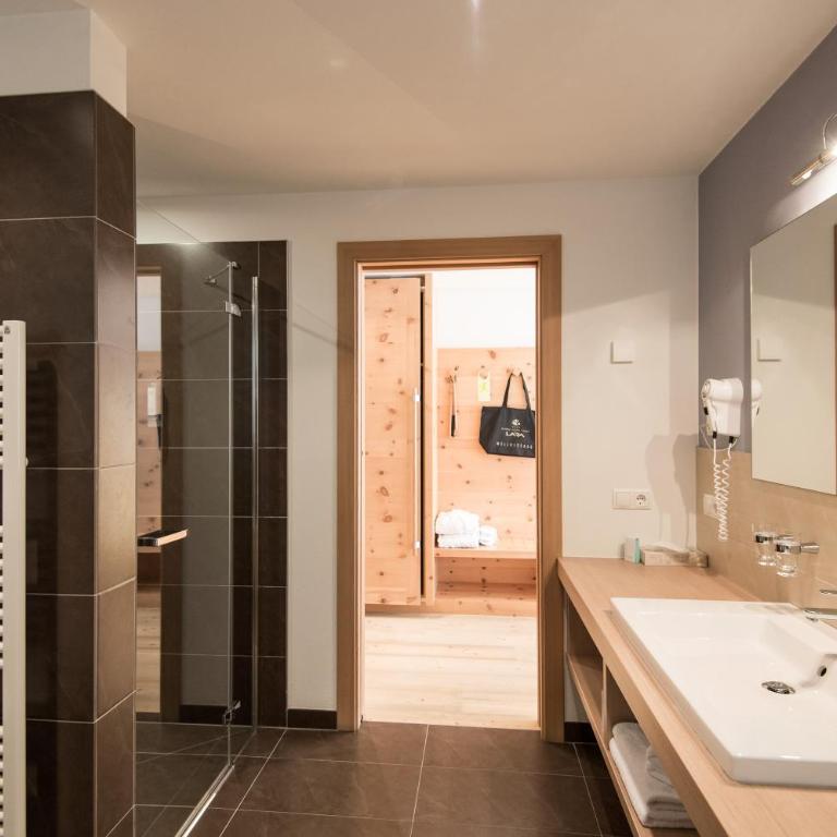 Alpine Hotel Ciasa Lara - Habitación Doble Deluxe con balcón - 1