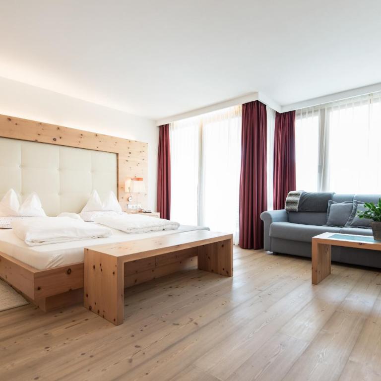 Alpine Hotel Ciasa Lara - Habitación Doble Deluxe con balcón - 3