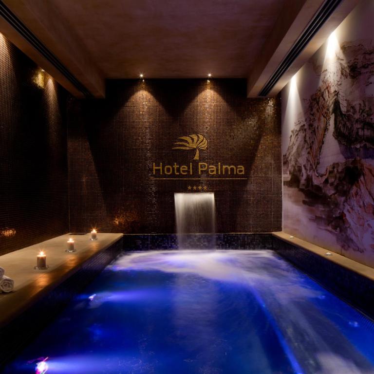 Hotel Palma - Specijalna Ponuda - Dvokrevetna Soba sa Bračnim Krevetom i Zimskim Aranžmanom - 1