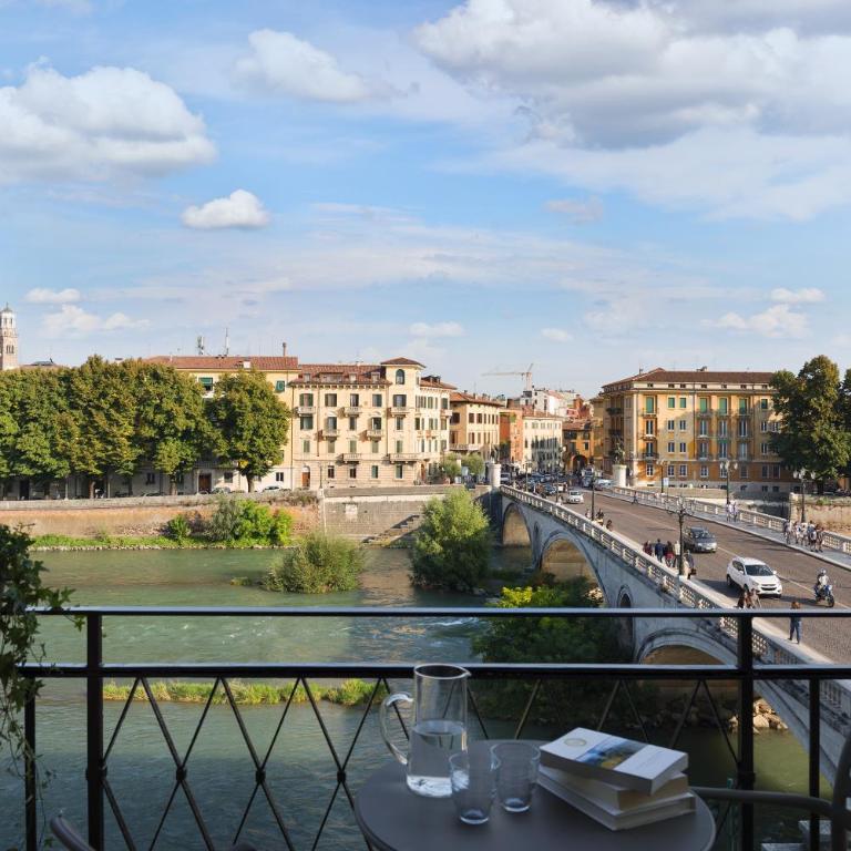 Matteotti Home Verona - Apartment with Balcony - 16