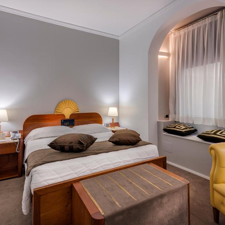 Hotel Roma - Classic Double or Twin Room - 14