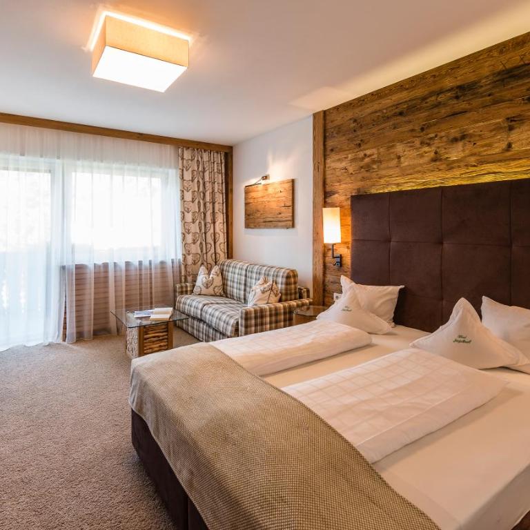 Piris Jagdhof - DolceVita Adventure Experience - Doppelzimmer mit Balkon - 3