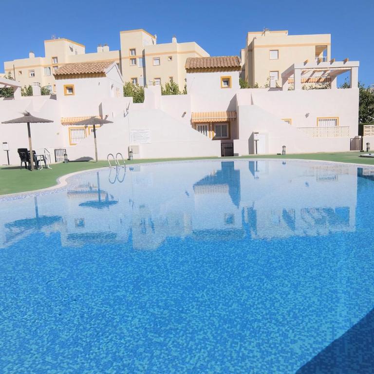 Poligono - Playa San Fernando - Apartamento con vistas a la piscina - 51