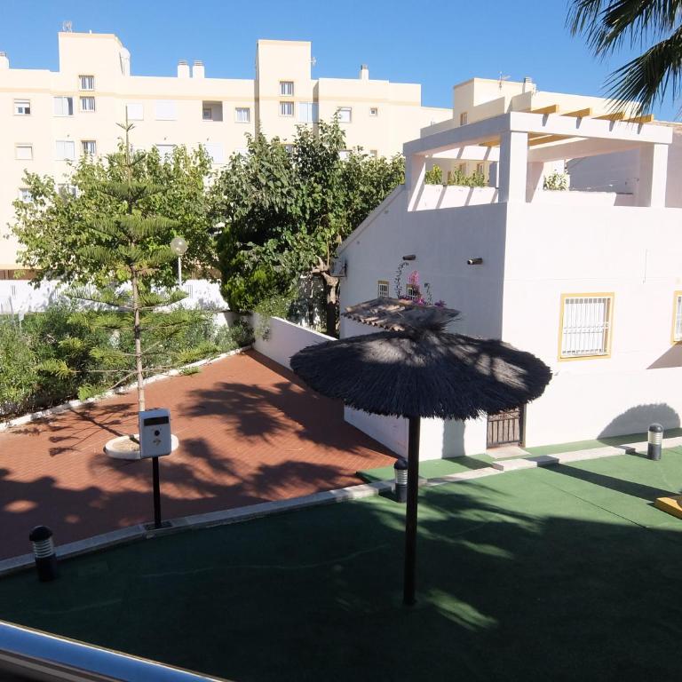 Poligono - Playa San Fernando - Apartamento con vistas a la piscina - 60