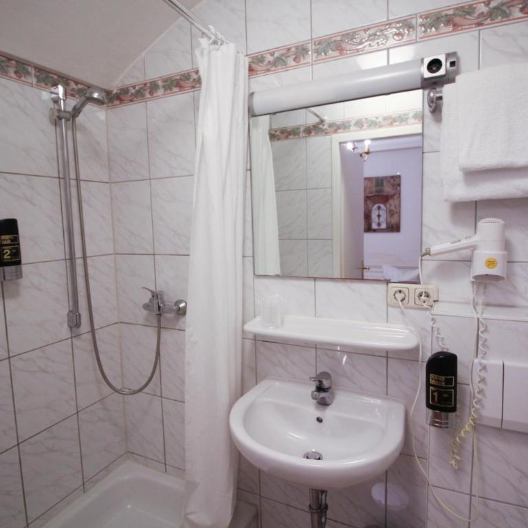 Hotel Seibel - Standard Dreibettzimmer - 1