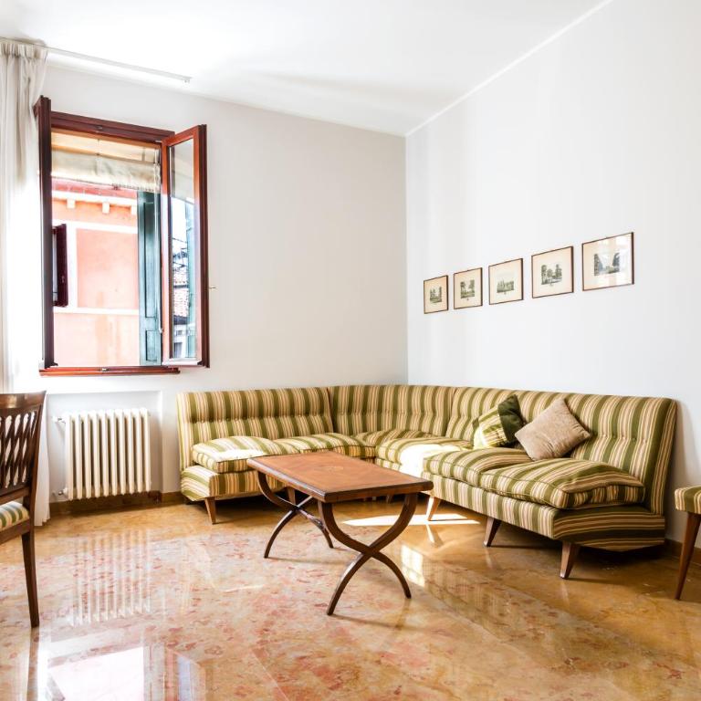 Rialto Bridge Big apt with Lift by LionHost - Apartment - 5