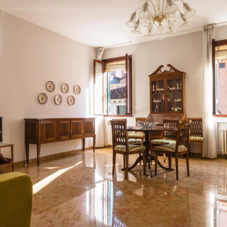 Rialto Bridge Big apt with Lift by LionHost - Apartment - 1