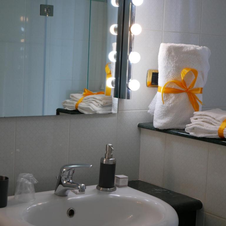Donna Nicla B&B - Camera Quadrupla con Bagno Privato - 4