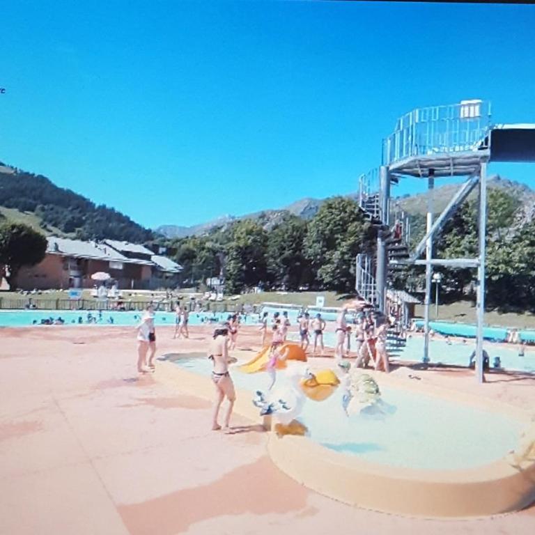 T2 Les Chardons avec Piscine Sauna et Hammam - Apartamento de 1 dormitorio - 25