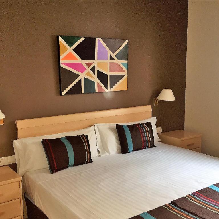 Apartamentos Plaza Picasso - Two-Bedroom Apartment (5 Adults) - 4