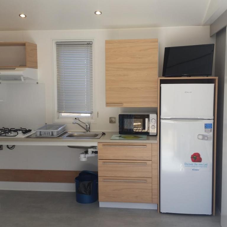 Camping La Pinède - Mobile Home PMR Le Fanale - 7