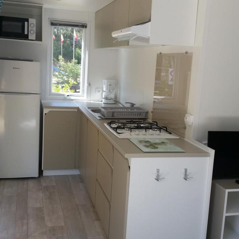 Camping La Pinède - Mobile Home Piana - 5