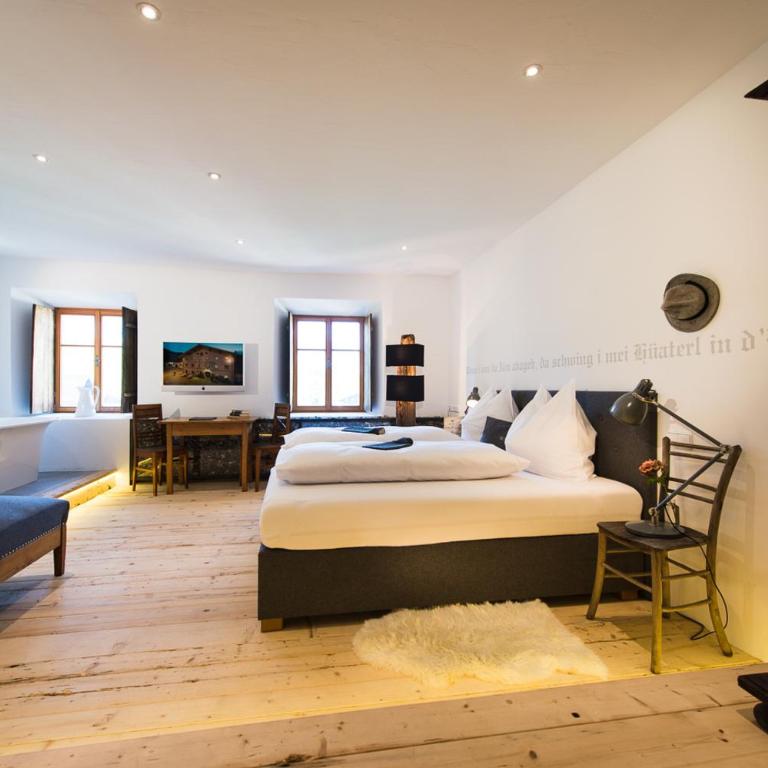 Hotel & Gourmetwirtshaus Kirchenwirt seit 1326 - Junior Suite - 8