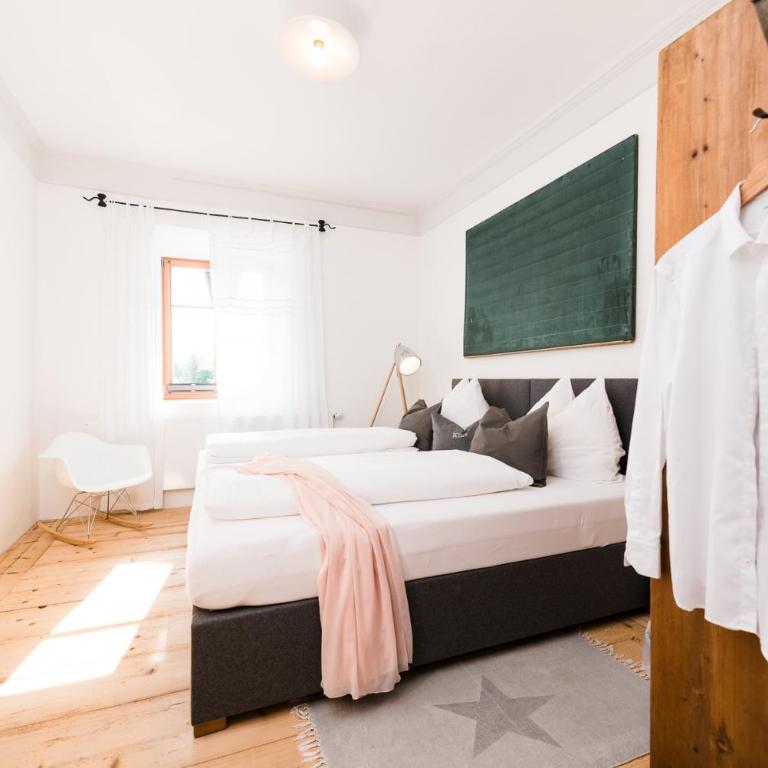 Hotel & Gourmetwirtshaus Kirchenwirt seit 1326 - Standard Doppelzimmer - 8