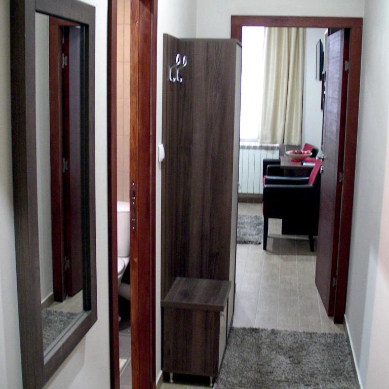 Apartments Skadarlija - Dvokrevetna Soba sa Bračnim Krevetom/Zasebnim Krevetima - 5