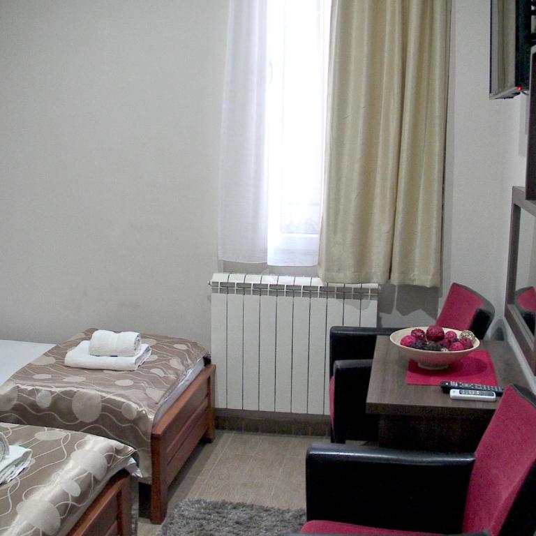 Apartments Skadarlija - Dvokrevetna Soba sa Bračnim Krevetom/Zasebnim Krevetima - 1