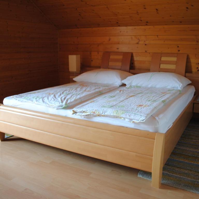 Gästehaus Lindermuth - Apartment mit 2 Schlafzimmern und Balkon - 4