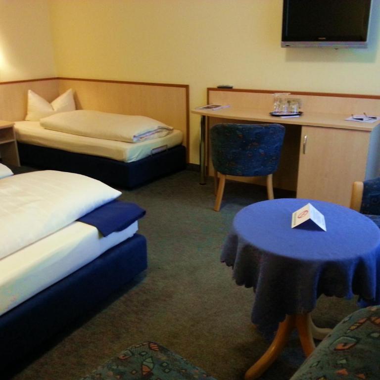 City Partner Hotel Strauss - Dreibettzimmer - 1
