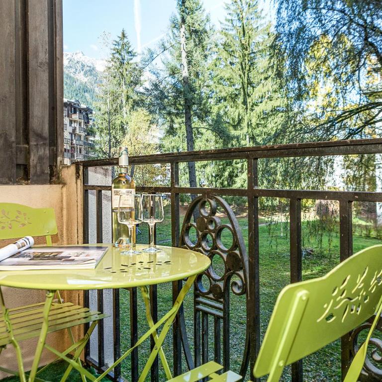 Apartment Chamois Blanc 1 - Central Chamonix Haven - Appartement - Vue sur Jardin - 12