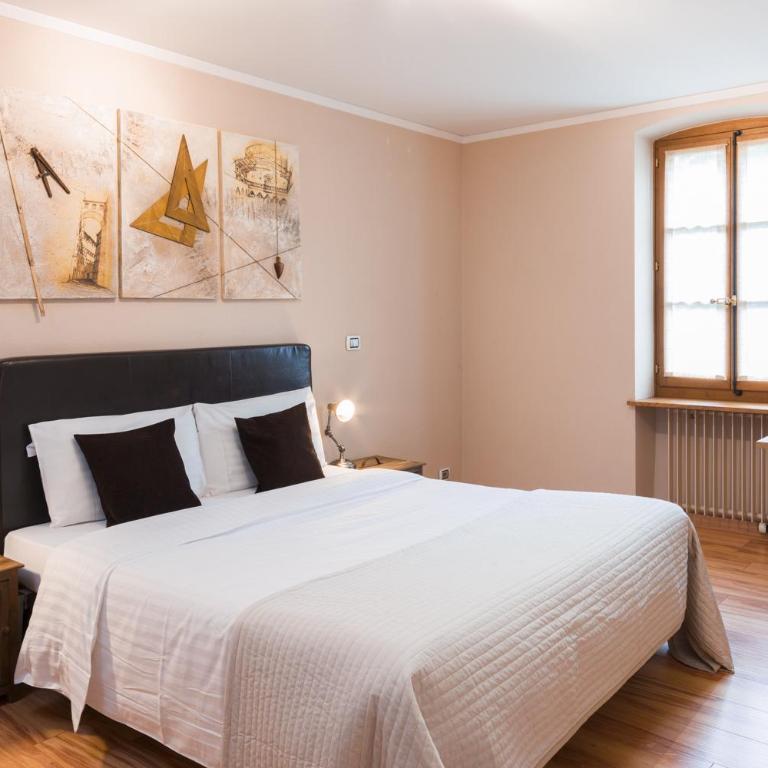 Auberge Communale de Carouge - Chambre Double Mansardée - Vue sur Jardin - 3