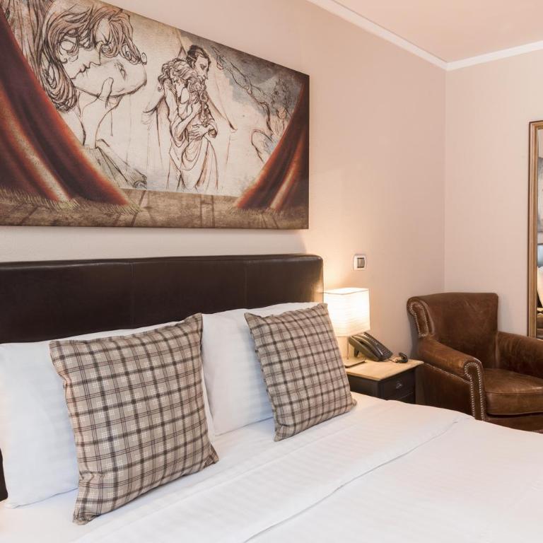 Auberge Communale de Carouge - Chambre Double - Vue sur Jardin - 3
