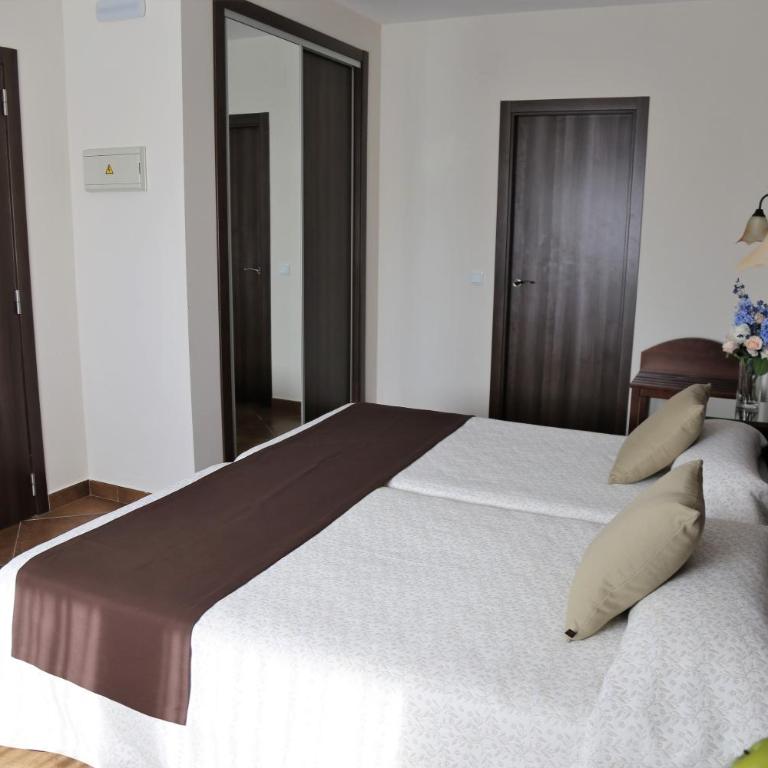 Arcos de Montemar - Habitación Doble con cama supletoria y terraza - 2