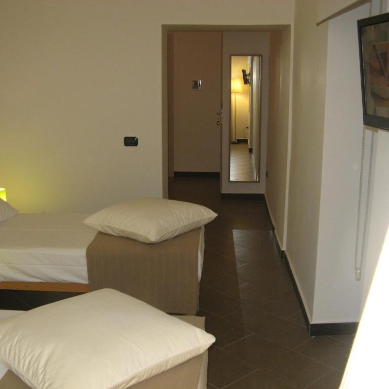 iBed Napoli B&B - Triple Room - 10