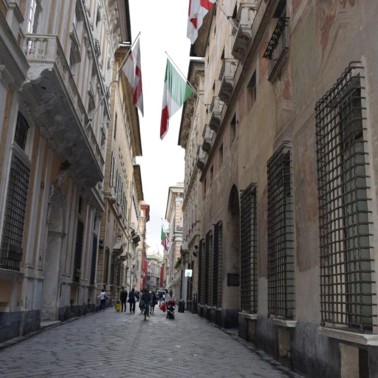 Old Port Apartment 4 beds - Appartamento con 1 Camera da Letto - 55