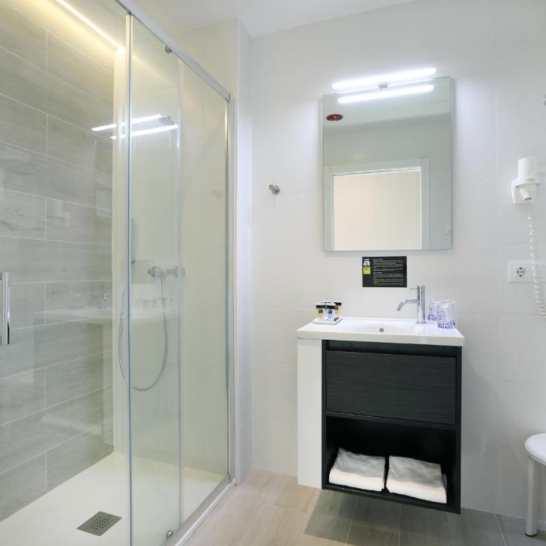 Hotel Alameda - Habitación Doble Estándar - 1 o 2 camas - 8