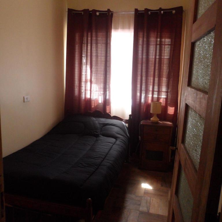 Casa Avenida Alemania - Single Room with Private External Bathroom - 9