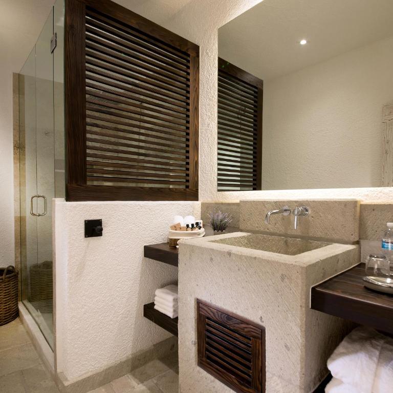 H21 Hospedaje Boutique - Estudio con cama extragrande y sofá cama - 10