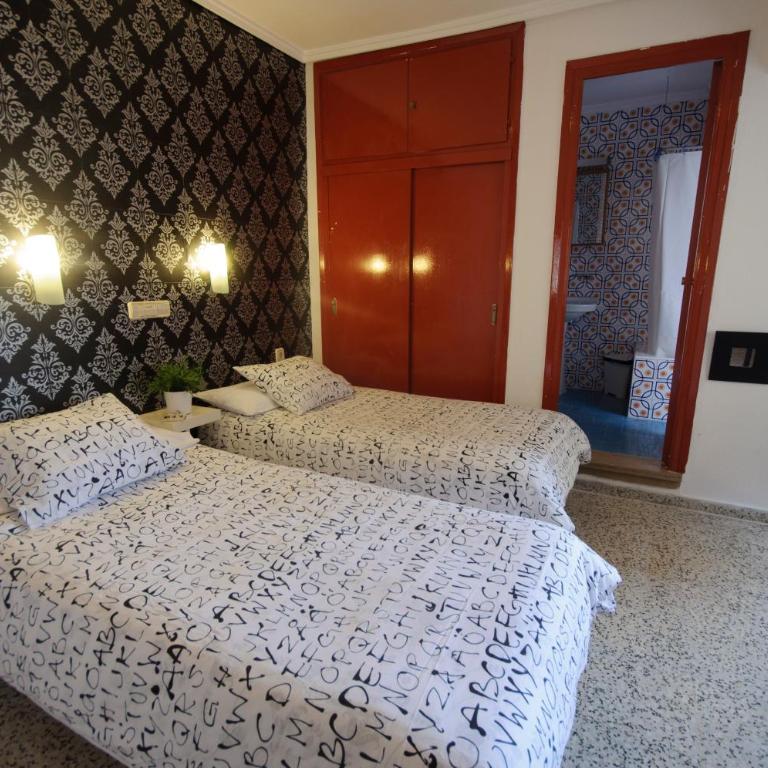 Hostal On Dormire Valencia - Double Room with Extra Bed - 5