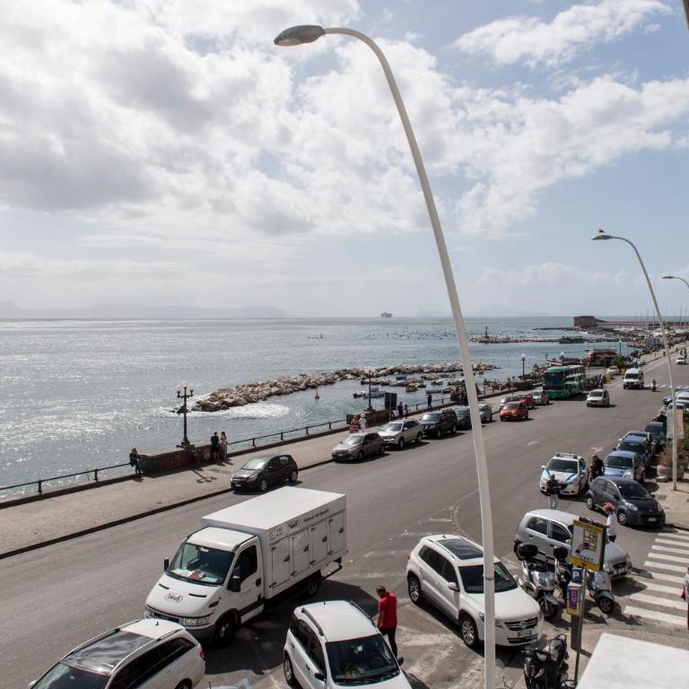 Casa Bellevue - Appartamento con 3 Camere da Letto e Vista Mare - 60