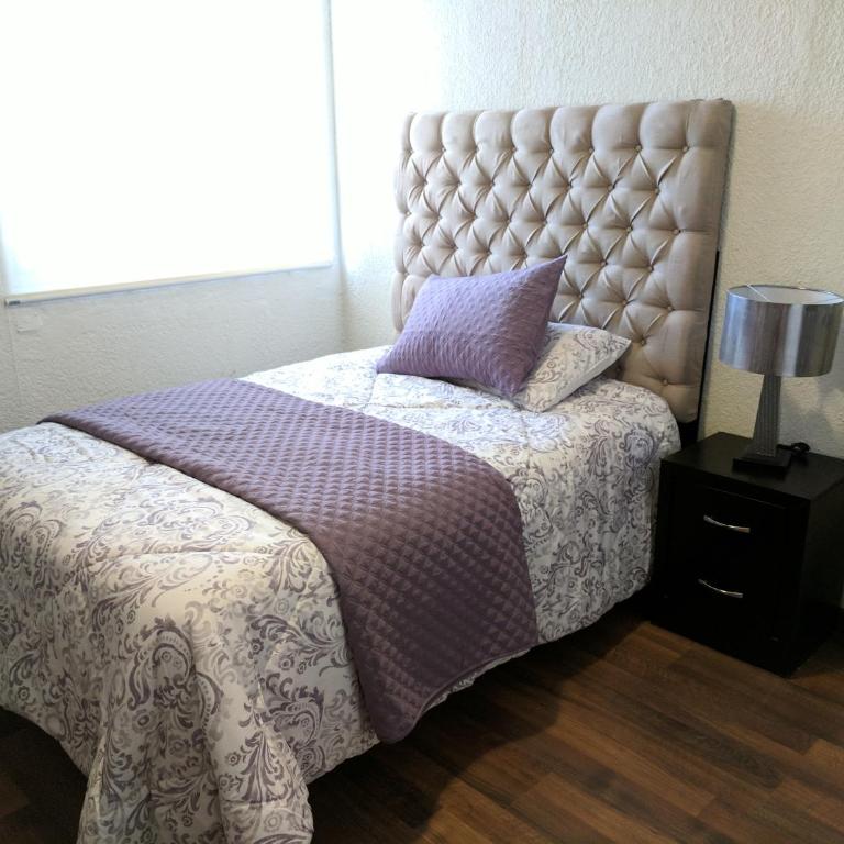 Amplio Condominio Ibis Mazatlán Zona dorada - Three-Bedroom Apartment with View - 32