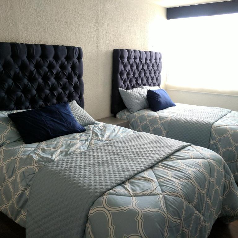 Amplio Condominio Ibis Mazatlán Zona dorada - Three-Bedroom Apartment with View - 31