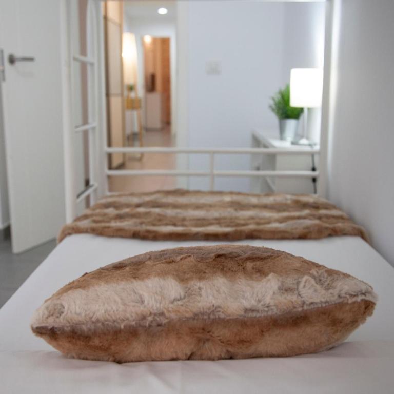 Flats Friends Tetuan - Two-Bedroom Apartment - 17