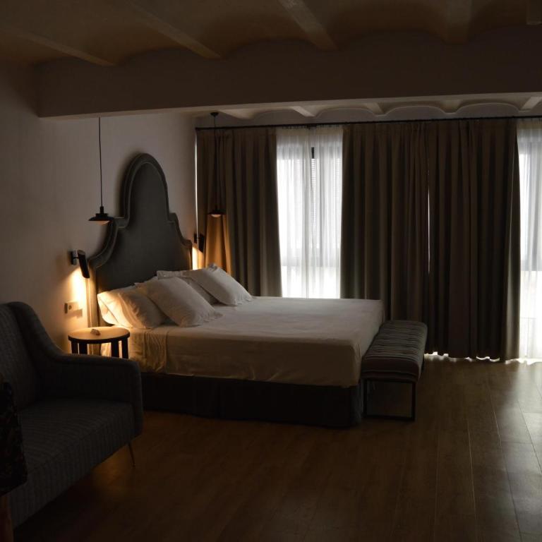 Suites Hom Sevilla - Estudio Deluxe - 22