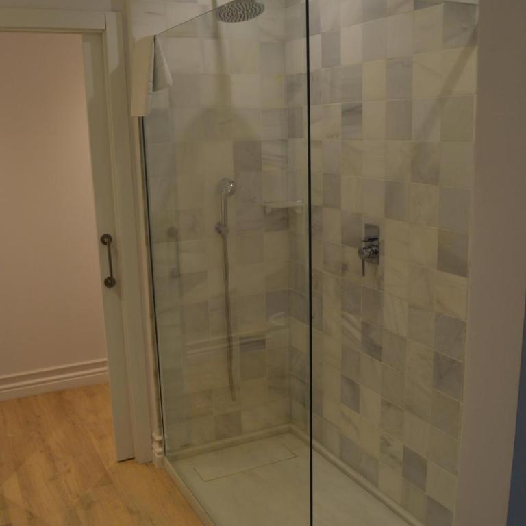 Suites Hom Sevilla - Estudio Deluxe - 16