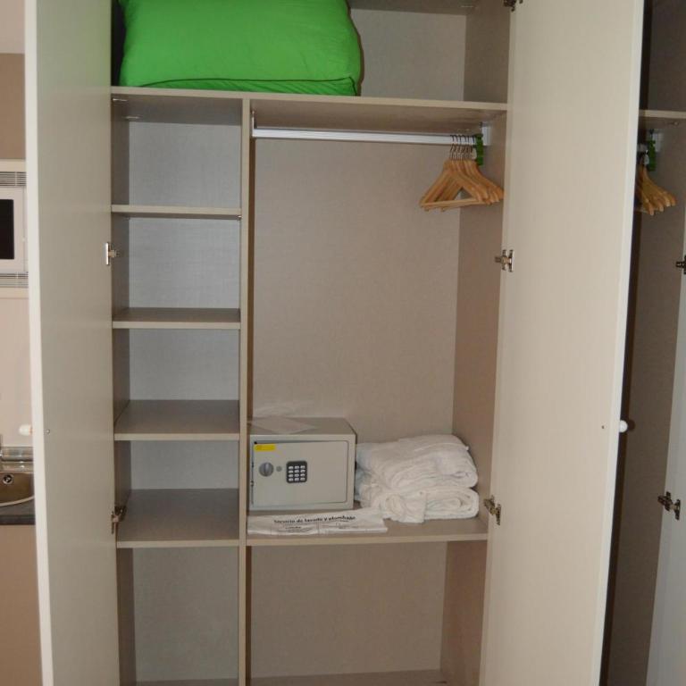 Suites Hom Sevilla - Estudio Deluxe - 14