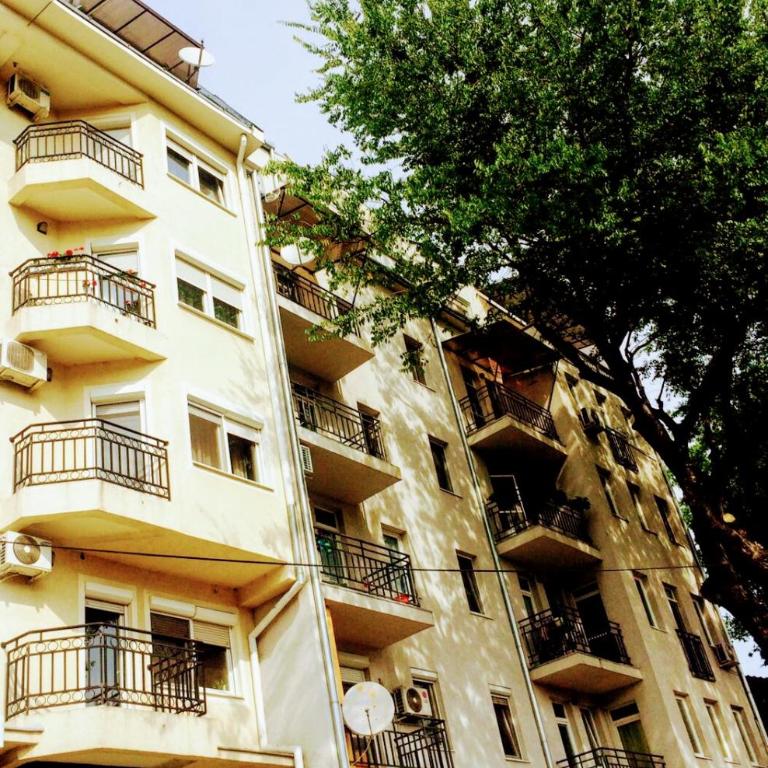Daydream Apartment - Apartment with Balcony - 2