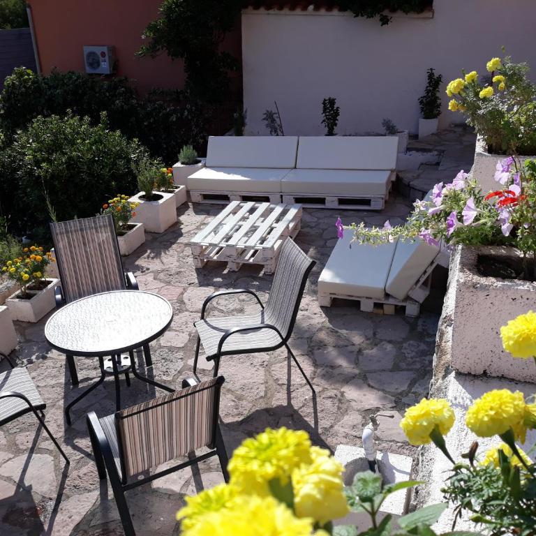 Maritimo Apartments - One-Bedroom Apartment - 28