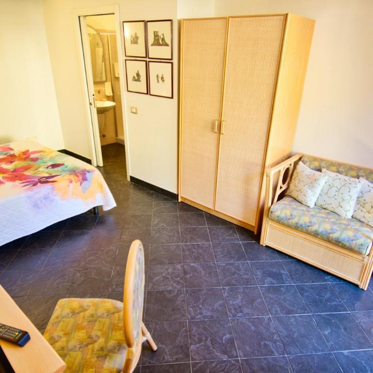 Cinqueterre Residence - Doppel-/Zweibettzimmer mit eigener Terrasse - 2