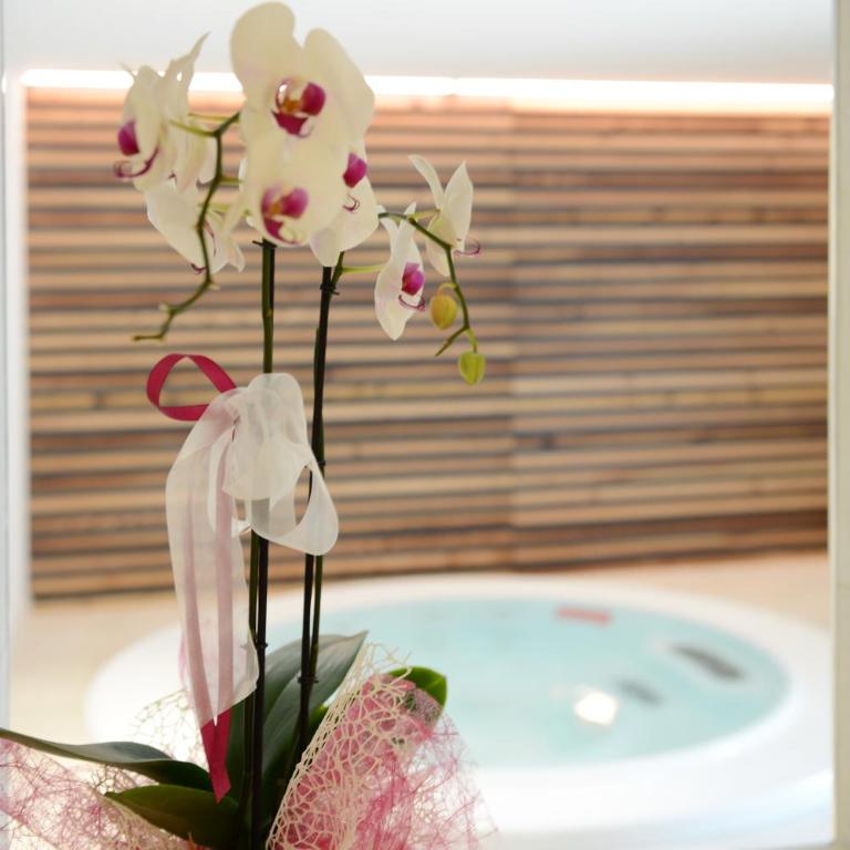 Dolomeet Boutique Hotel - Suite with Balcony - 9