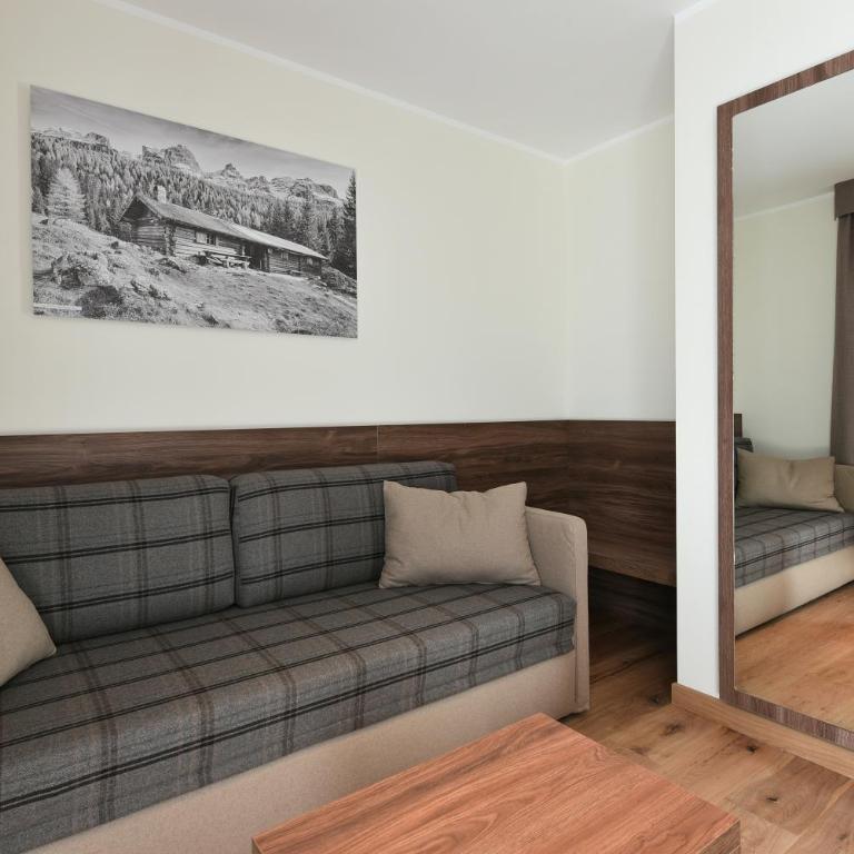Dolomeet Boutique Hotel - Junior Suite with Balcony - 7