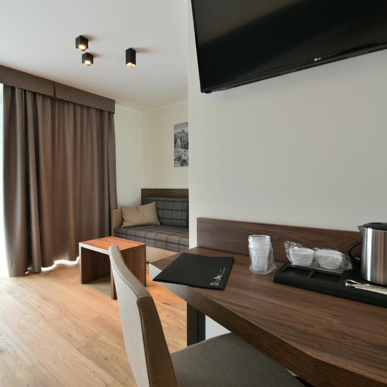 Dolomeet Boutique Hotel - Junior Suite with Balcony - 8