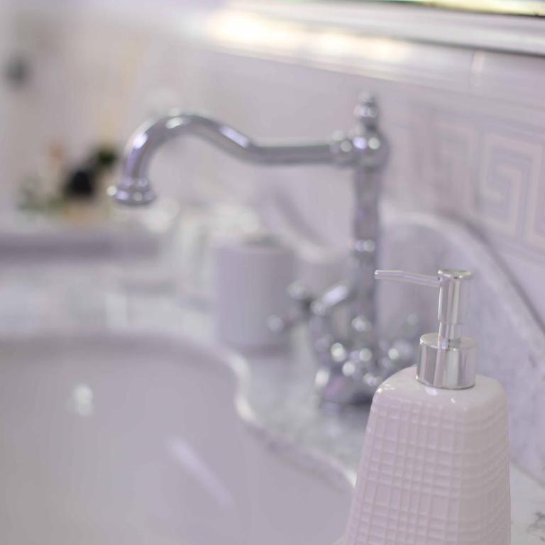 HB Le suites del Giardino - Deluxe Double Room with Bath - 8