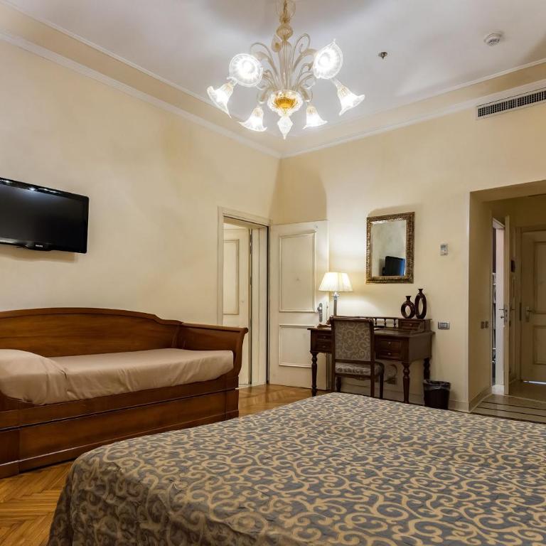 Hotel Dell'Opera - Camera Tripla Comfort - 3